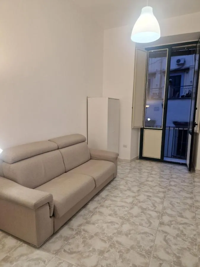 Apartment Vicolo 16 Guest House Naples Italy